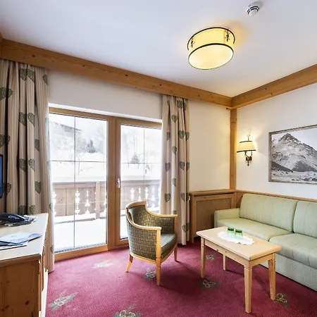 호텔 Alpenresort Fluchthorn 갈투르