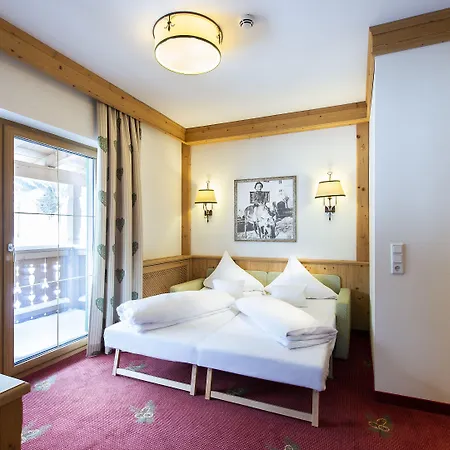 Alpenresort Fluchthorn Hotel 4*