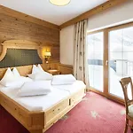 ホテル Alpenresort Fluchthorn Galtür