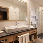 ホテル Alpenresort Fluchthorn 4*