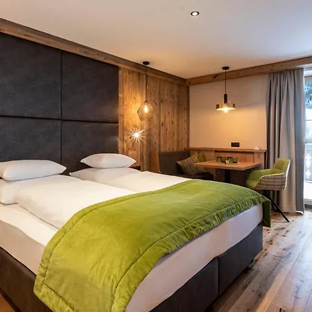 Alpenresort Fluchthorn Hotel 4*