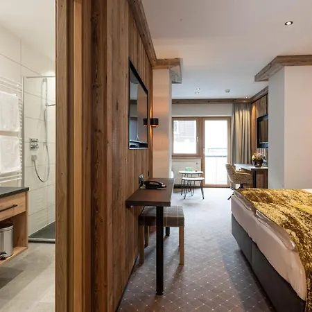 Alpenresort Fluchthorn 4* Гальтюр