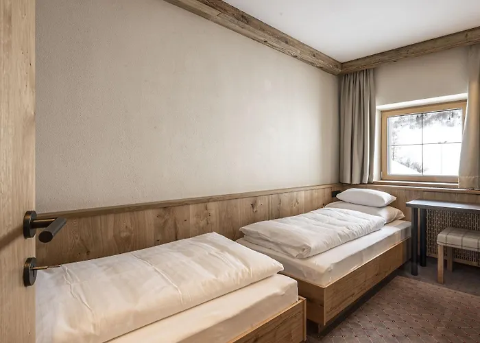 Alpenresort Fluchthorn Отель