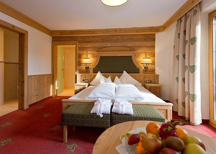 Alpenresort Fluchthorn Отель Гальтюр
