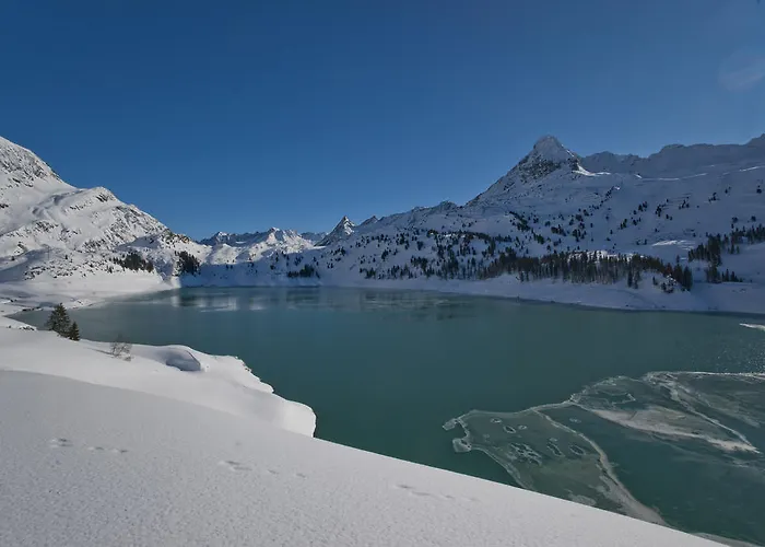 Отель Alpenresort Fluchthorn Гальтюр